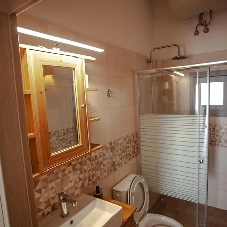 شقة Nissaki Waterfront