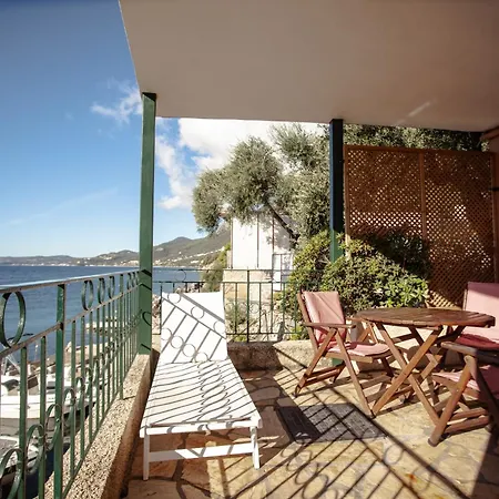 Nissaki Waterfront Apartman Niszáki