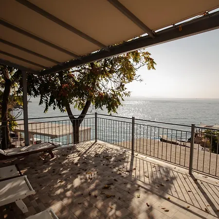 Nissaki Waterfront Apartament