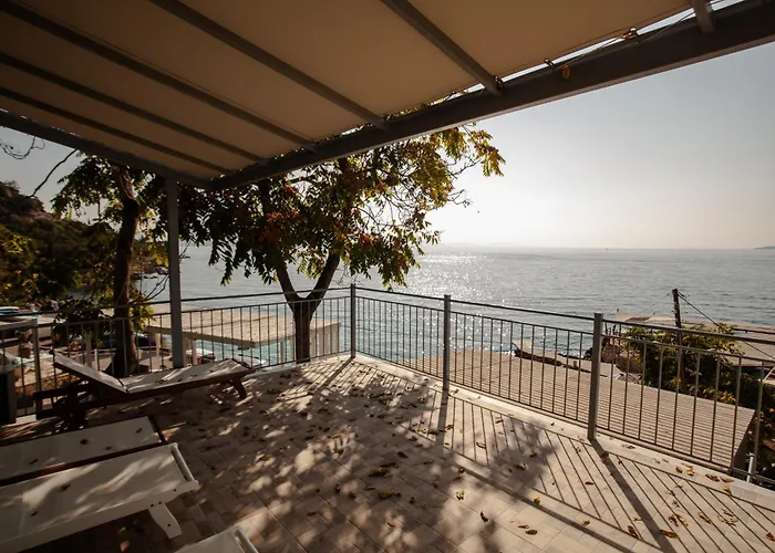 Nissaki Waterfront Daire